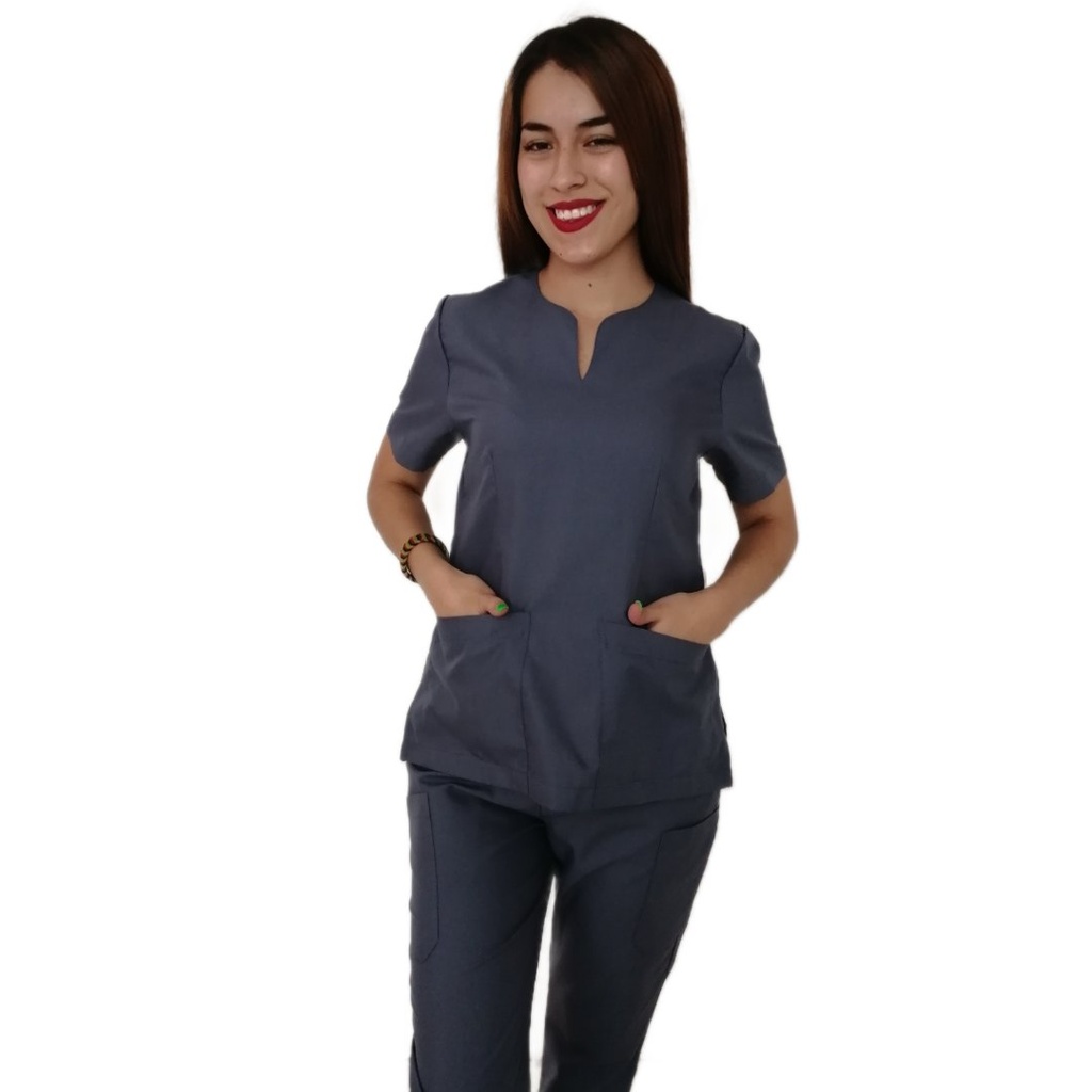 TRAJE DE QUIROFANO CUELLO CORAZON AMB 70% POL 30% ALG
